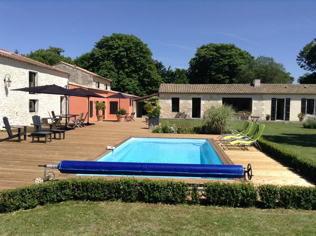 La Grange D'Aunis Bed & Breakfast Aigrefeuille-dʼAunis Екстериор снимка